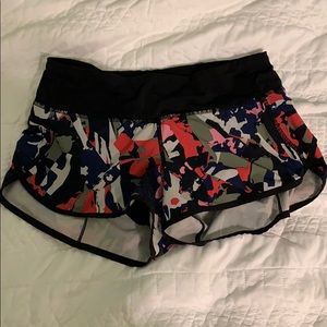 LULULEMON!! size 2 speed shorts *2.5”